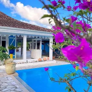 https://villa-la-roserie.comcaribbean.com