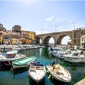 https://superbe-logement-au-vallon-des-auffes.fr-provencehotel.com